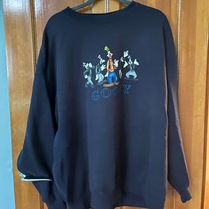 Disney goofy sweatshirt!
